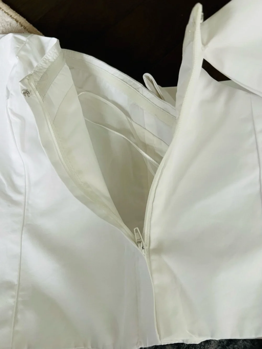 Olivaceous Strapless Top with Bow Back - Picture 5 of 9